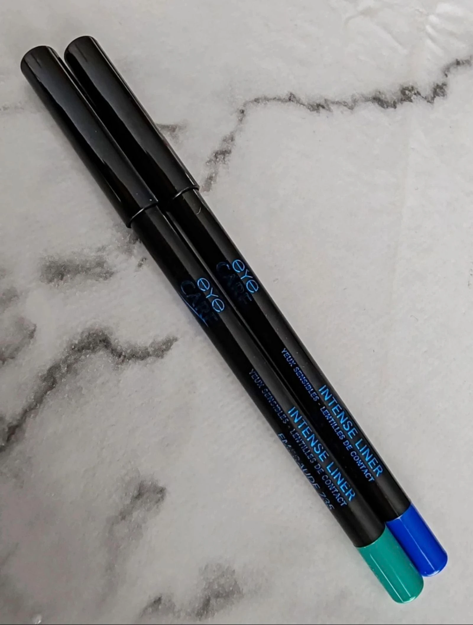 2 crayons intense liner Eye care